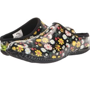 Western Chief Womens Petal Party Garden Floral Slip-On Clogs 6 Medium Black